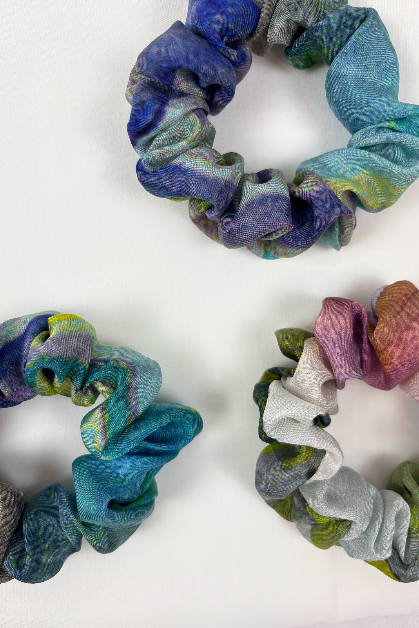 Seidenscrunchie REGENBOGEN