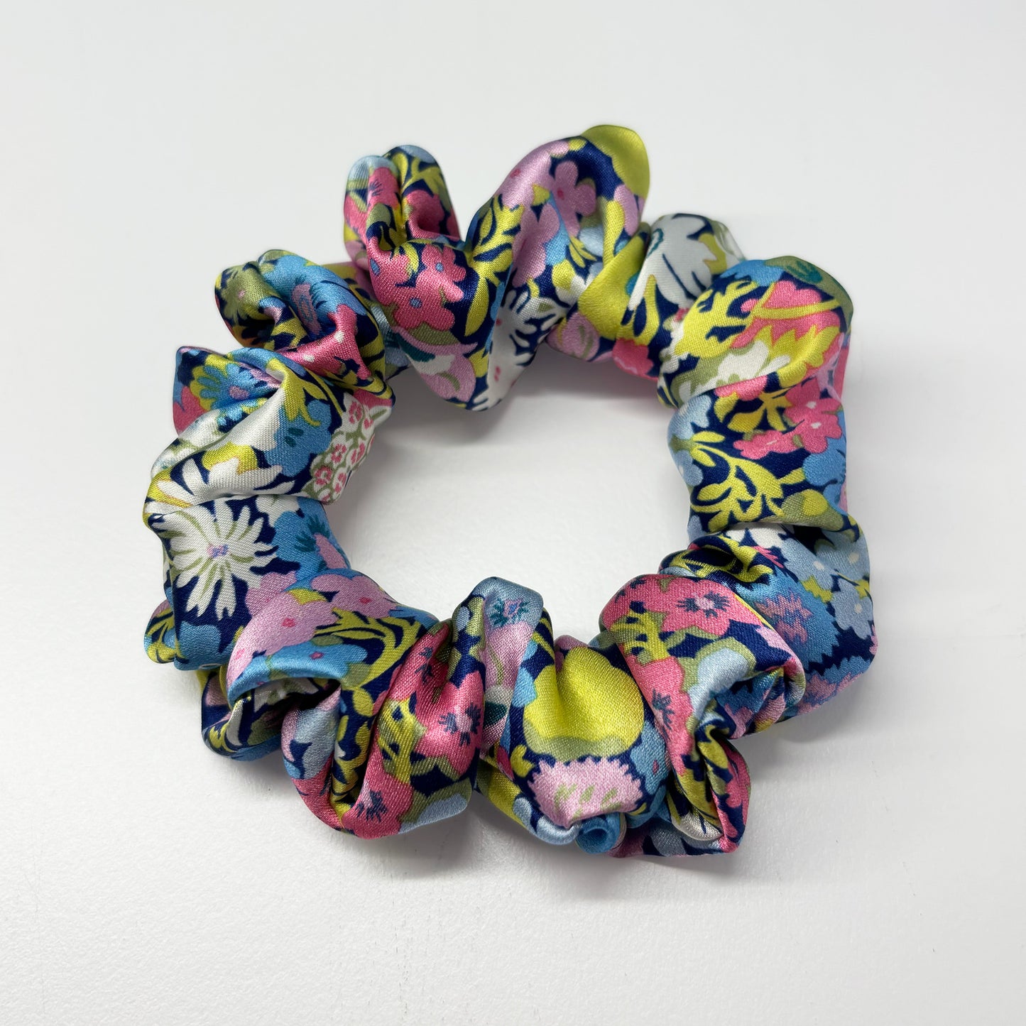 Seidenscrunchie DARK FLOWER