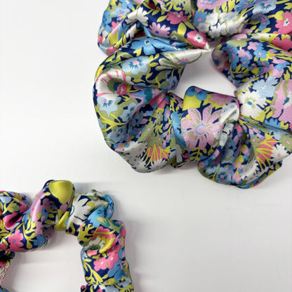 Seidenscrunchie DARK FLOWER