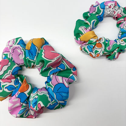 Seidenscrunchie GREEN FLOWER