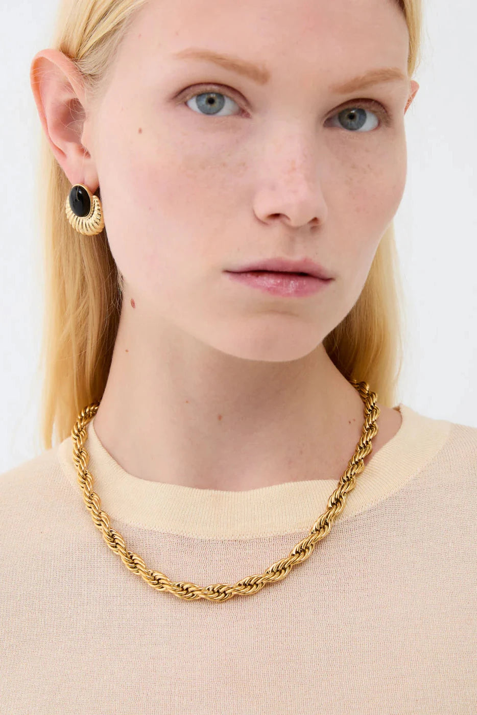 goldene, geflochtene Kette von NALI