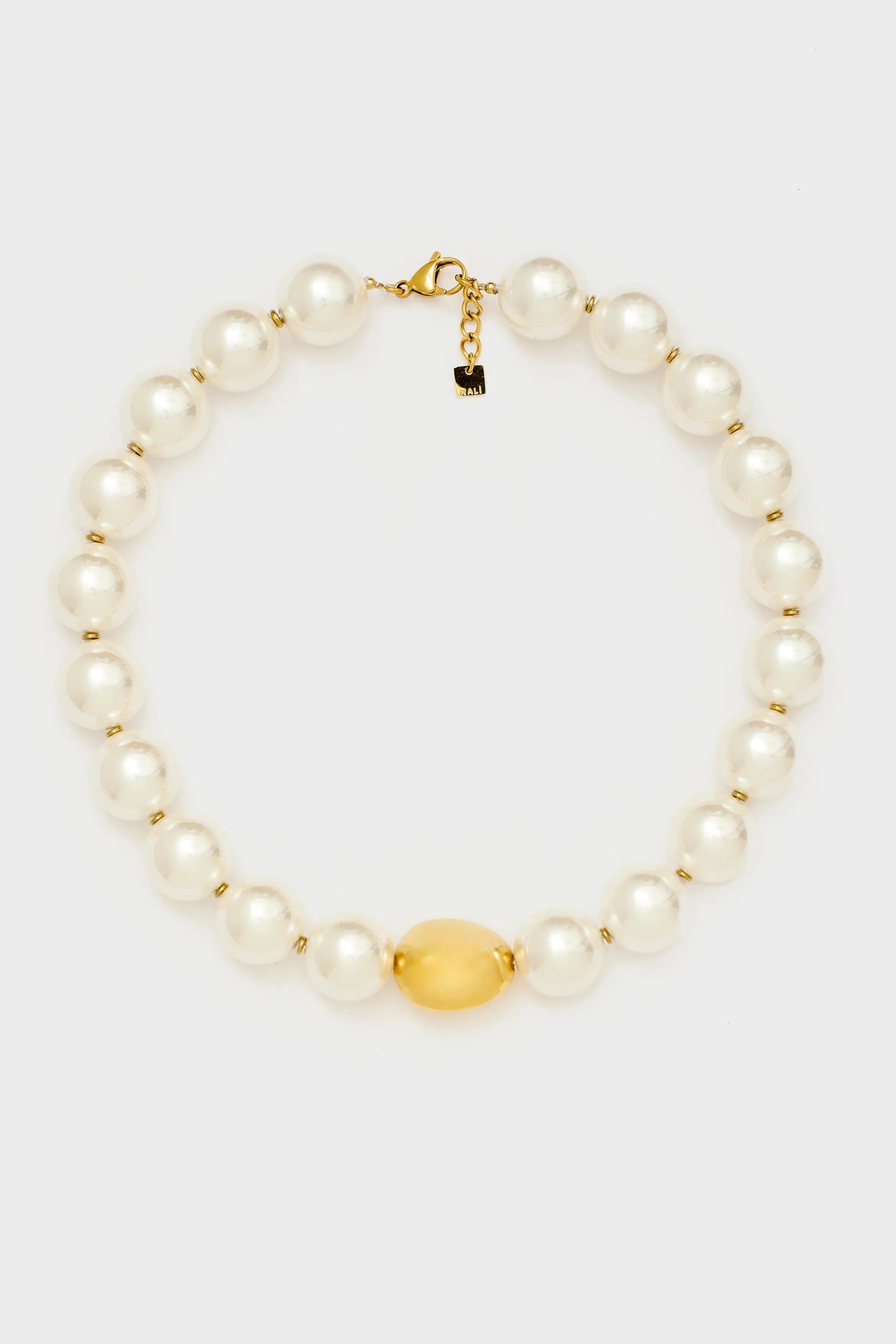 Perlenkette mit goldener Kugel von NALI